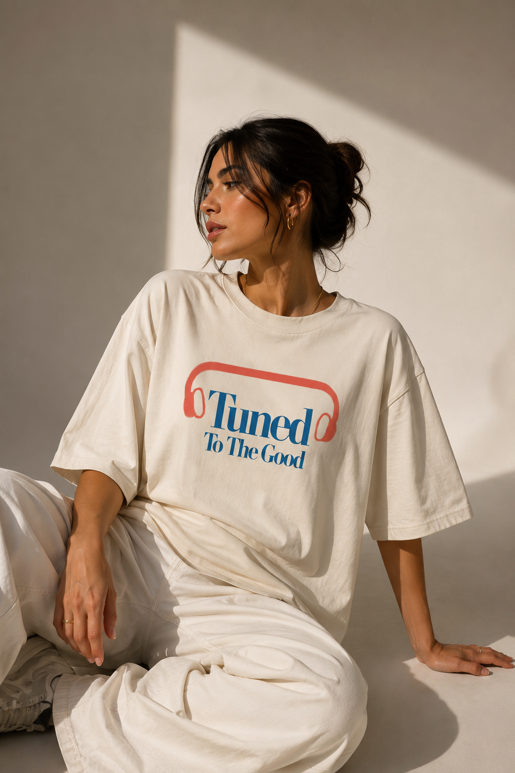 Tuned Tee - mild apricot